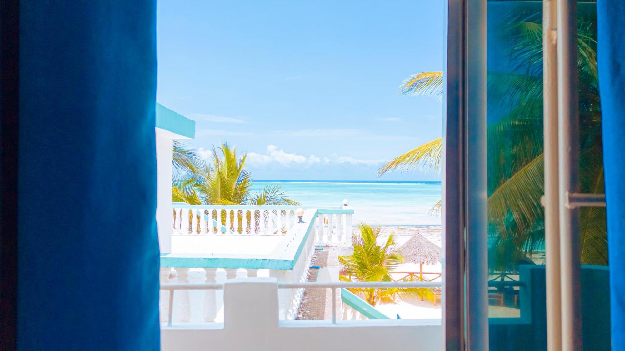 Sands Inn Hotel プワニ・チャンガーニ エクステリア 写真